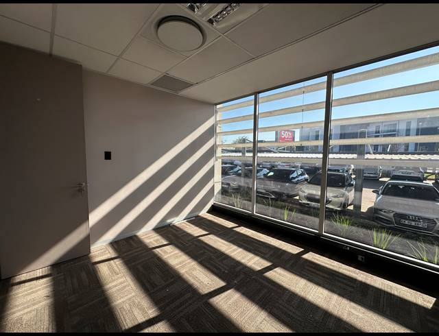 493M² OFFICE TO LET IN HIGHVELD